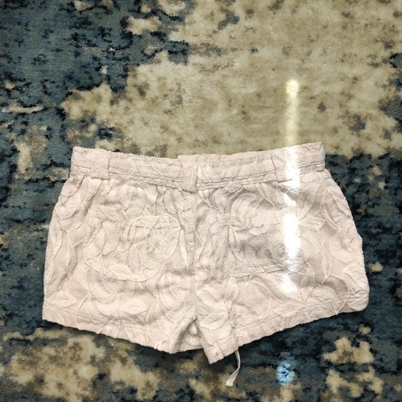 Stunning Patterned Shorts - Picture 3 of 4